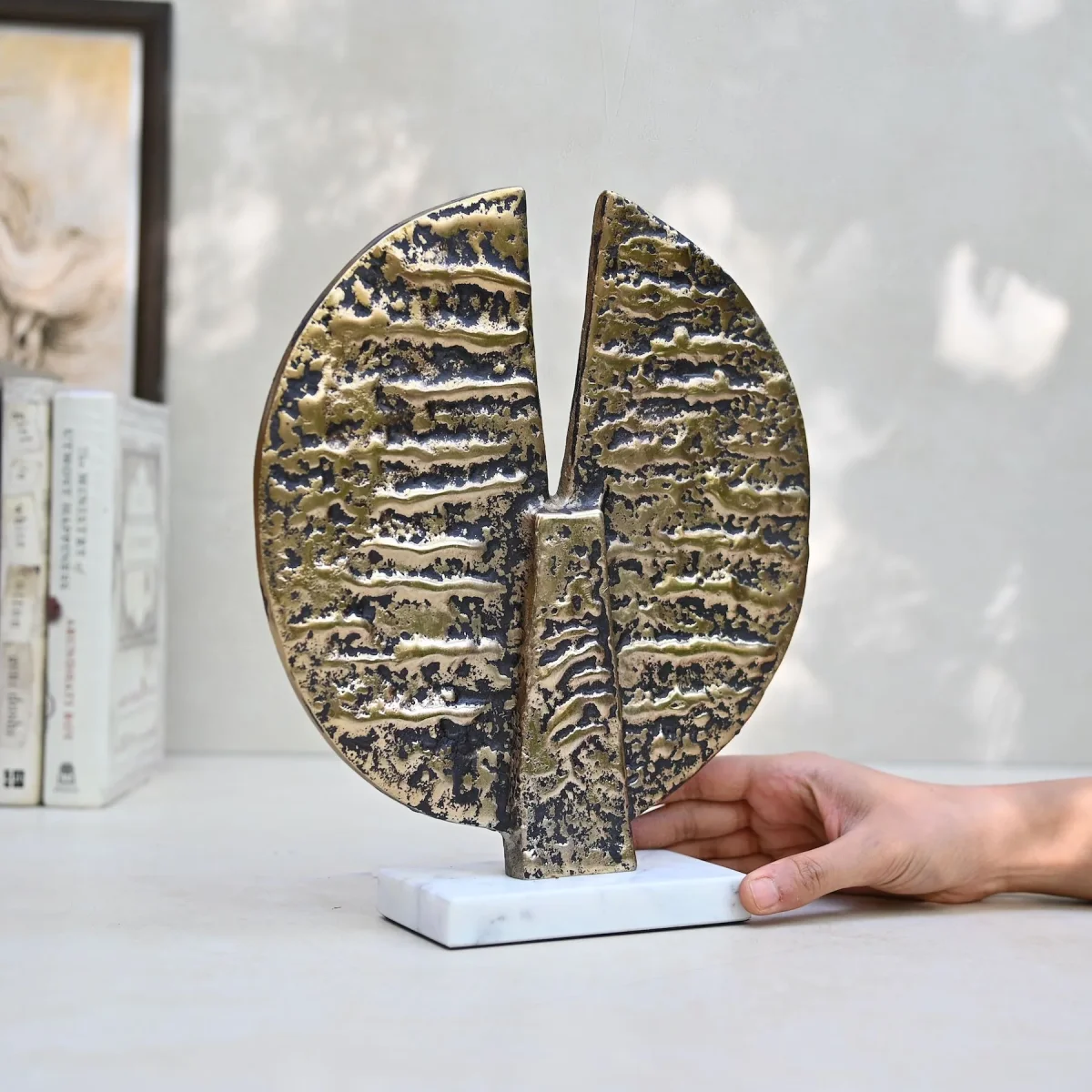 Round Table Décor on Marble Stand - Image 3